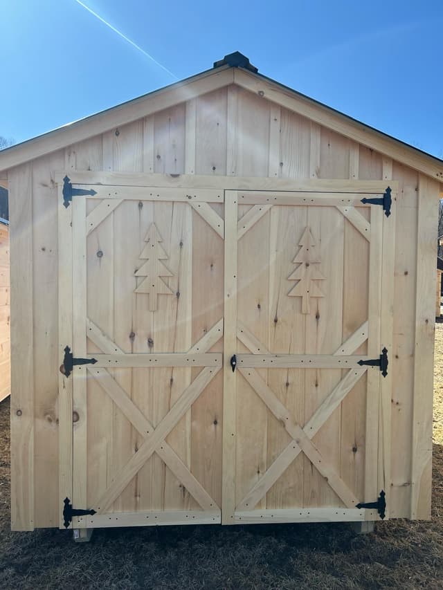  Front picture of a tiny home on a trailer